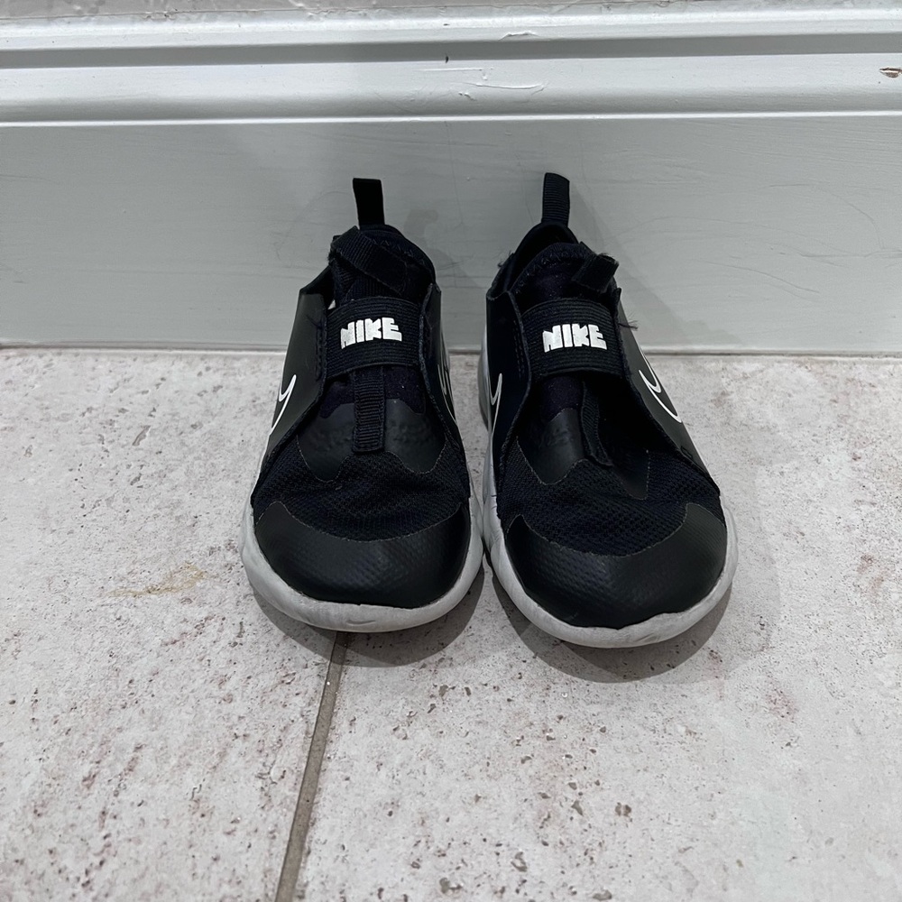 Nike slip on